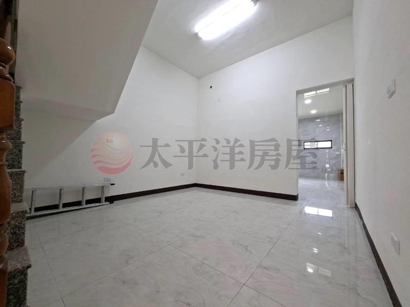 茄萣國小整新店住房屋室內格局與周邊環境