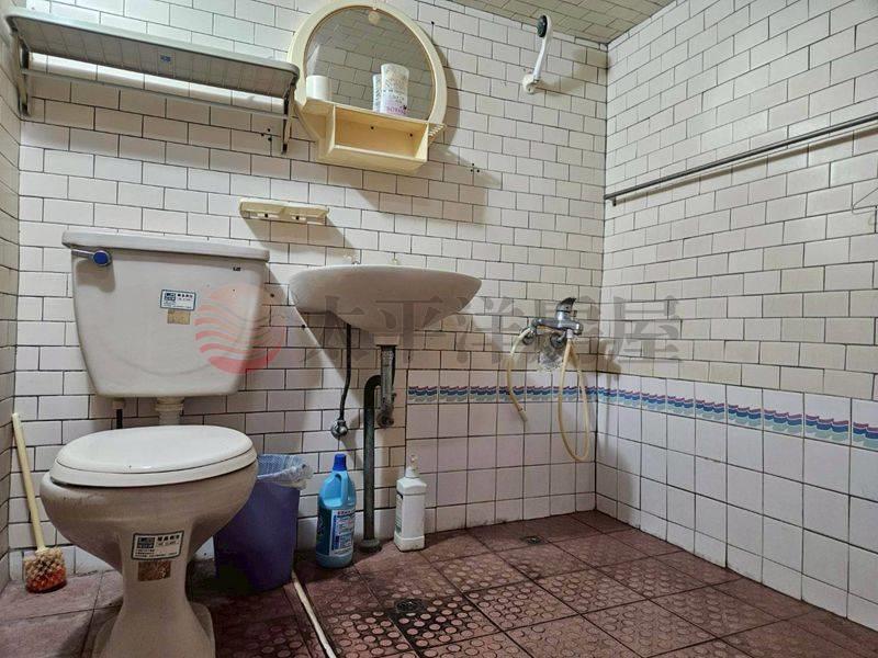 佳里果菜市場旁透天房屋室內格局與周邊環境