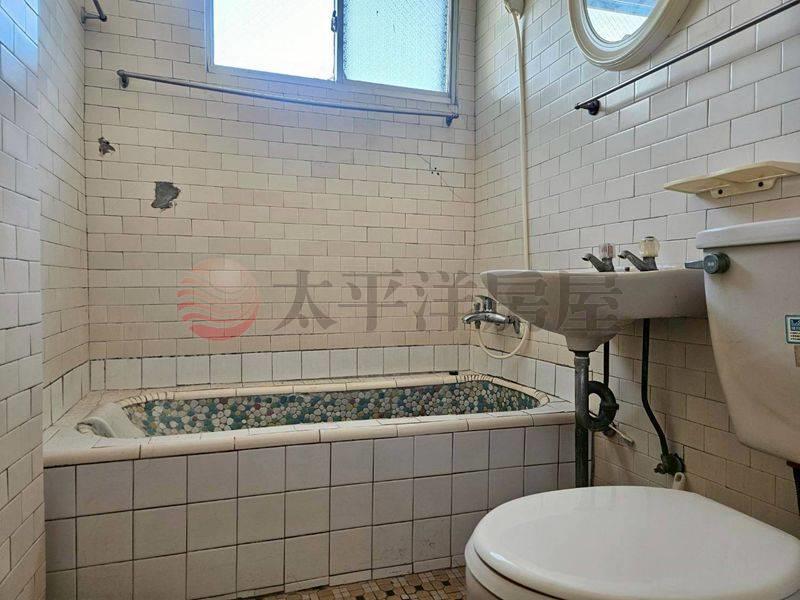 佳里果菜市場旁透天房屋室內格局與周邊環境
