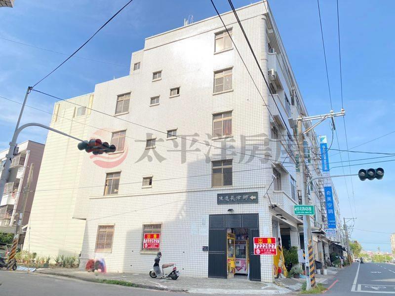佳里佳北路角窗透天+大空地(有花園)房屋室內格局與周邊環境