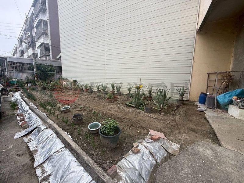 佳里佳北路角窗透天+大空地(有花園)房屋室內格局與周邊環境