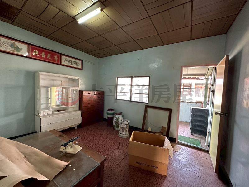 新生路巷弄需整理透天厝房屋室內格局與周邊環境