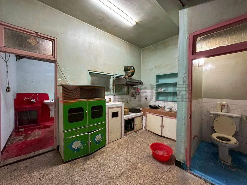 新生路巷弄需整理透天厝房屋室內格局與周邊環境