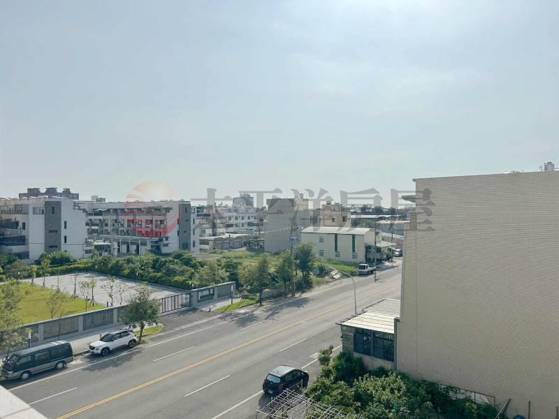 佳北路全新店住3房屋室內格局與周邊環境