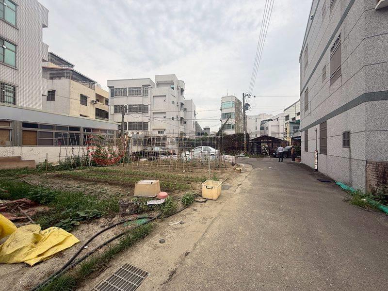 佳里佳北路雙面路建地房屋室內格局與周邊環境