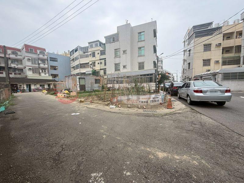 佳里佳北路雙面路建地房屋室內格局與周邊環境