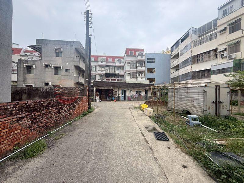 佳里佳北路雙面路建地房屋室內格局與周邊環境