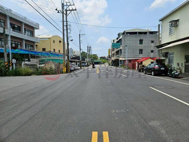 關廟395坪都計農房屋室內格局與周邊環境