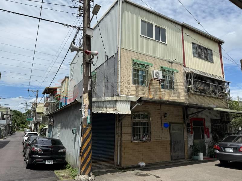 近804邊間透天房屋室內格局與周邊環境