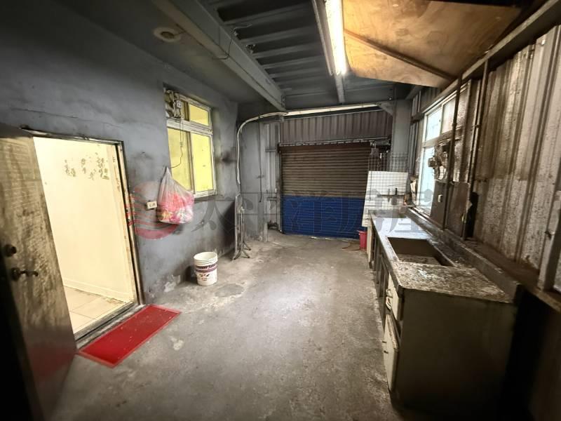 近804邊間透天房屋室內格局與周邊環境