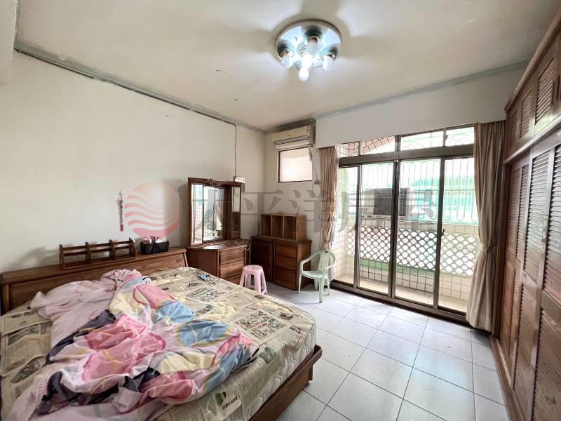 近台31前庭花園別墅房屋室內格局與周邊環境