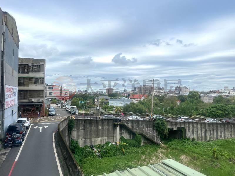 金陵路整新三房公寓房屋室內格局與周邊環境