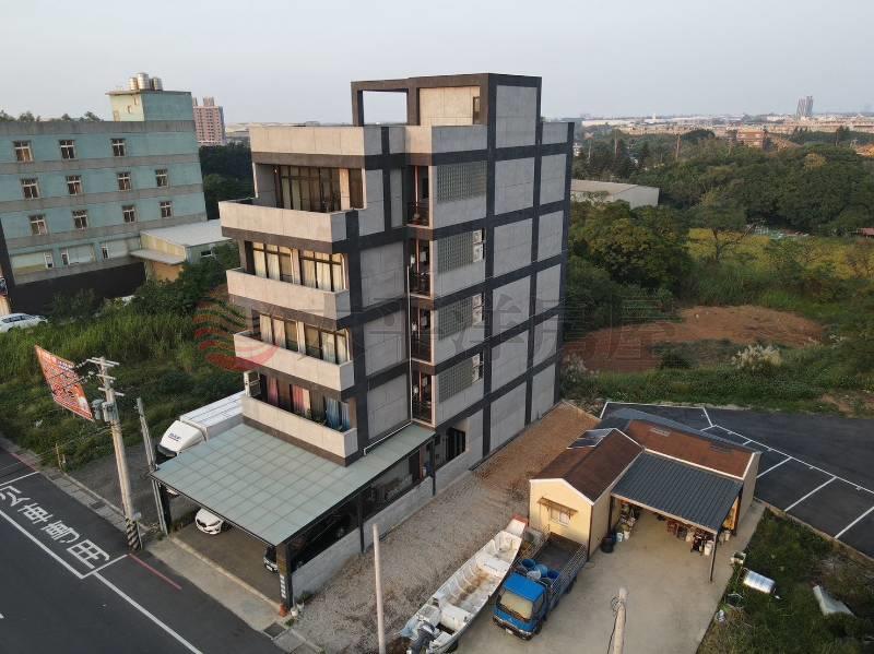 好市多260坪電梯透店房屋室內格局與周邊環境
