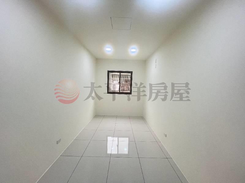 近高榮國小整新美透天房屋室內格局與周邊環境
