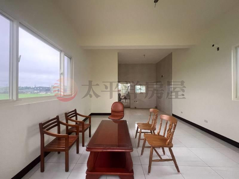 新屋清華高中合法資材室房屋室內格局與周邊環境