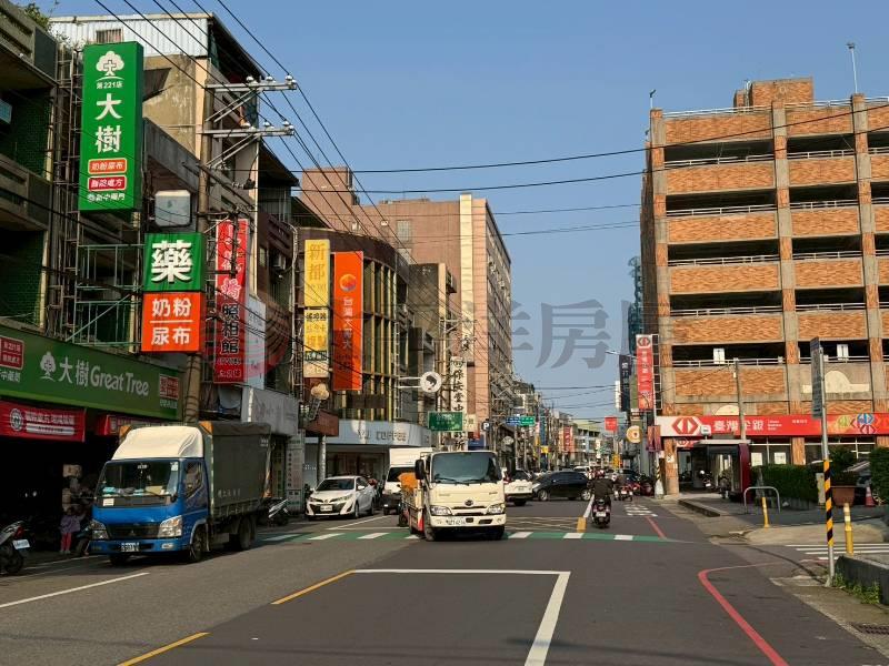 專約-新屋市區全新電梯透天別墅房屋室內格局與周邊環境