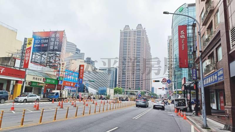 正中正路收租透店房屋室內格局與周邊環境