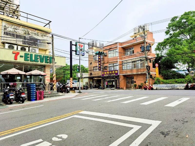 龜山民生北路透天店面房屋室內格局與周邊環境