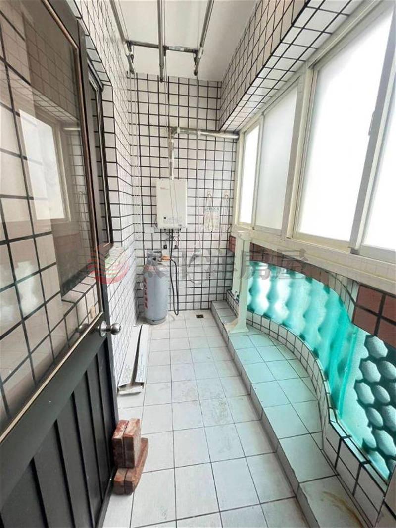 桃園戶政商圈電梯3房車房屋室內格局與周邊環境