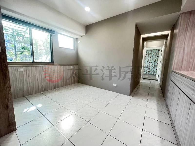 署桃3房雙車位-必富邑E區房屋室內格局與周邊環境