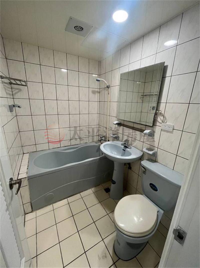 署桃3房雙車位-必富邑E區房屋室內格局與周邊環境