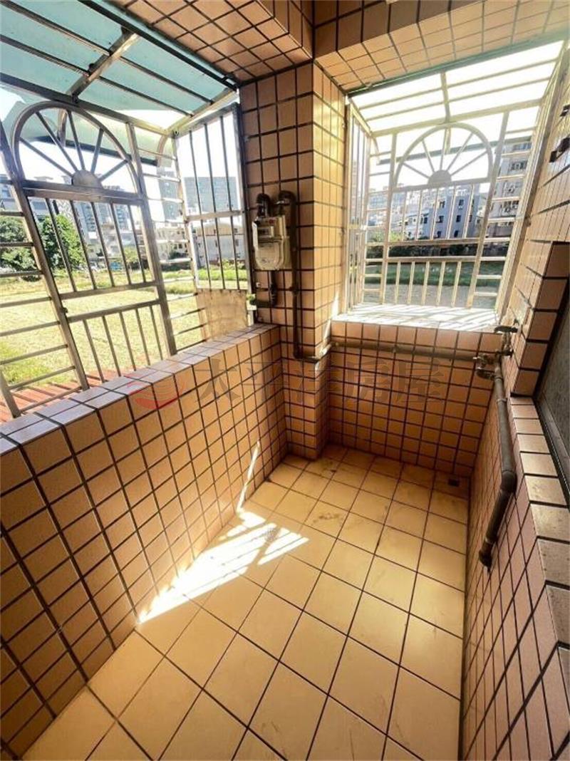 署桃3房雙車位-必富邑E區房屋室內格局與周邊環境