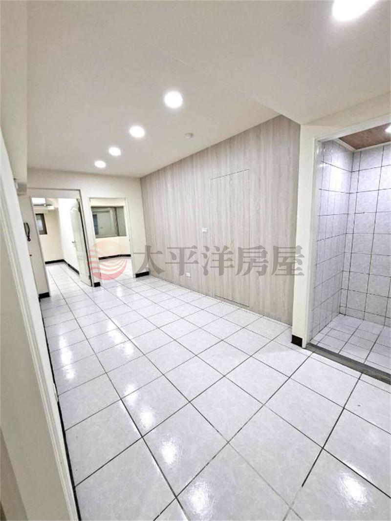 內壢環東商圈電梯4房-皇家特區房屋室內格局與周邊環境