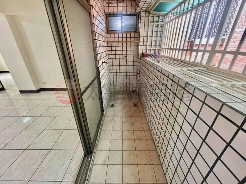桃園區龍安黃昏市場3房房屋室內格局與周邊環境