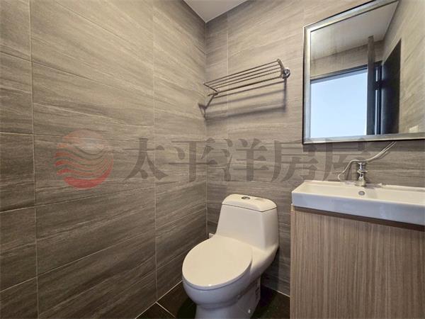 合雄豐韻全新金店面房屋室內格局與周邊環境