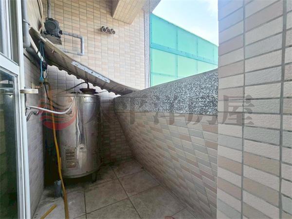 中平大面寬雙車別墅房屋室內格局與周邊環境