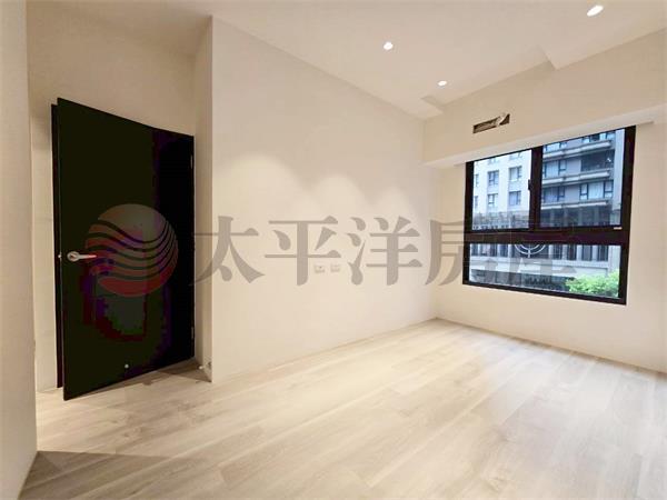 城中大璽全新事務所+車位房屋室內格局與周邊環境