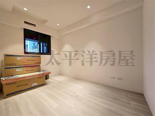 城中大璽全新事務所+車位房屋室內格局與周邊環境