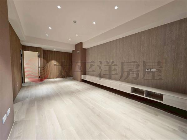城中大璽全新事務所+車位房屋室內格局與周邊環境