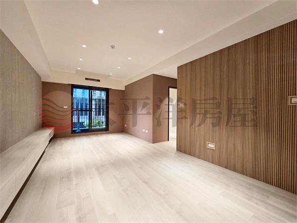 城中大璽全新事務所+車位房屋室內格局與周邊環境