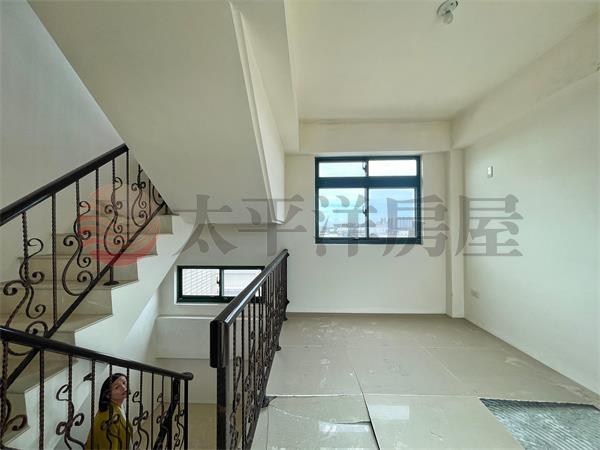 稀有電梯豪宅別墅房屋室內格局與周邊環境