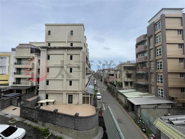 稀有電梯豪宅別墅房屋室內格局與周邊環境