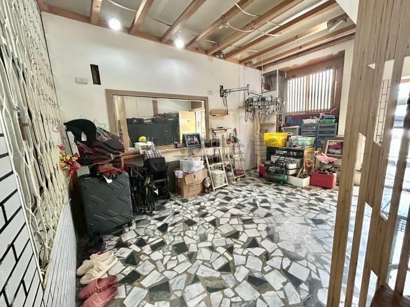 仁德國小邊間傳統孝親透天房屋室內格局與周邊環境