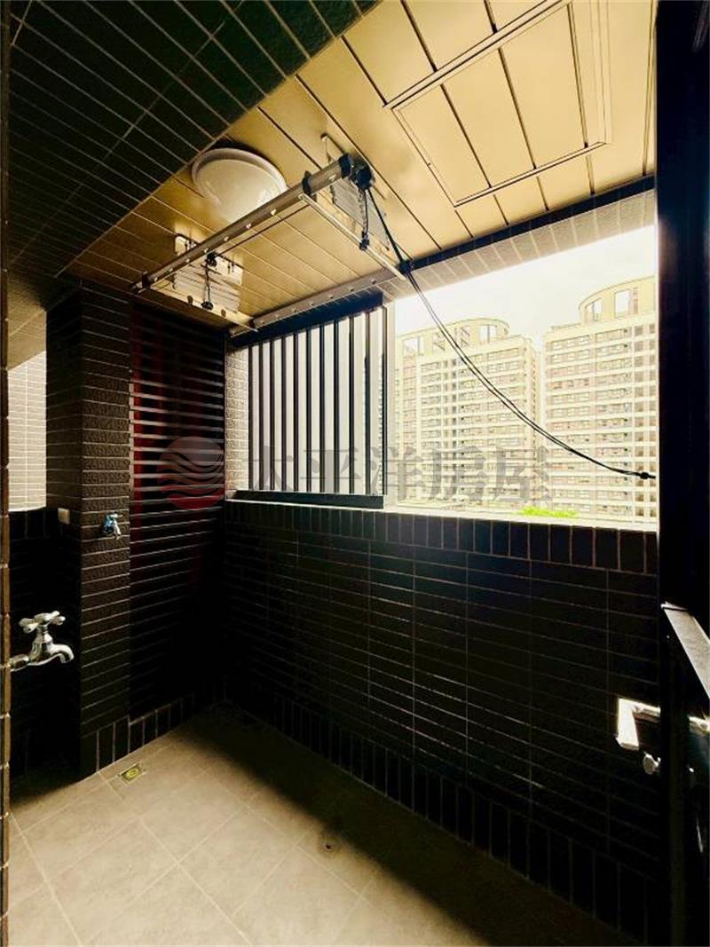 世界仁園景溫馨2房平車房屋室內格局與周邊環境