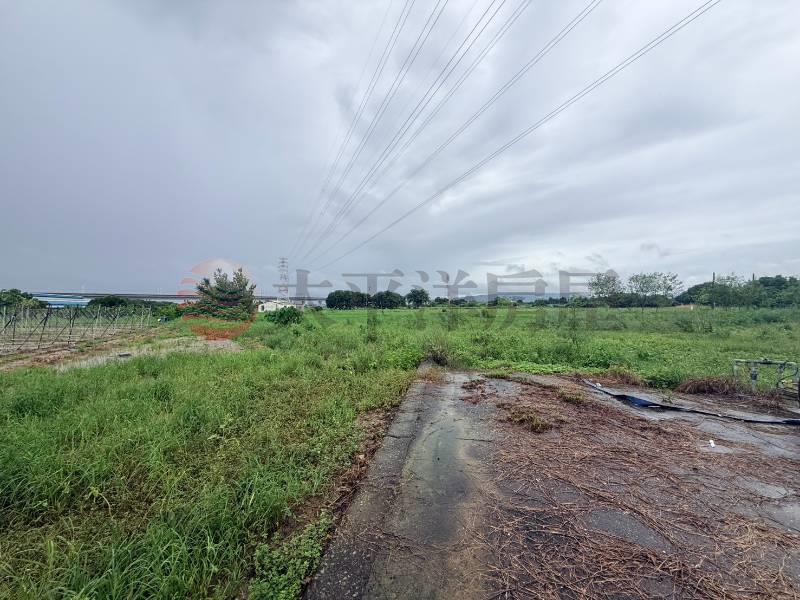 台南高鐵林子邊2.3分投資農地A房屋室內格局與周邊環境
