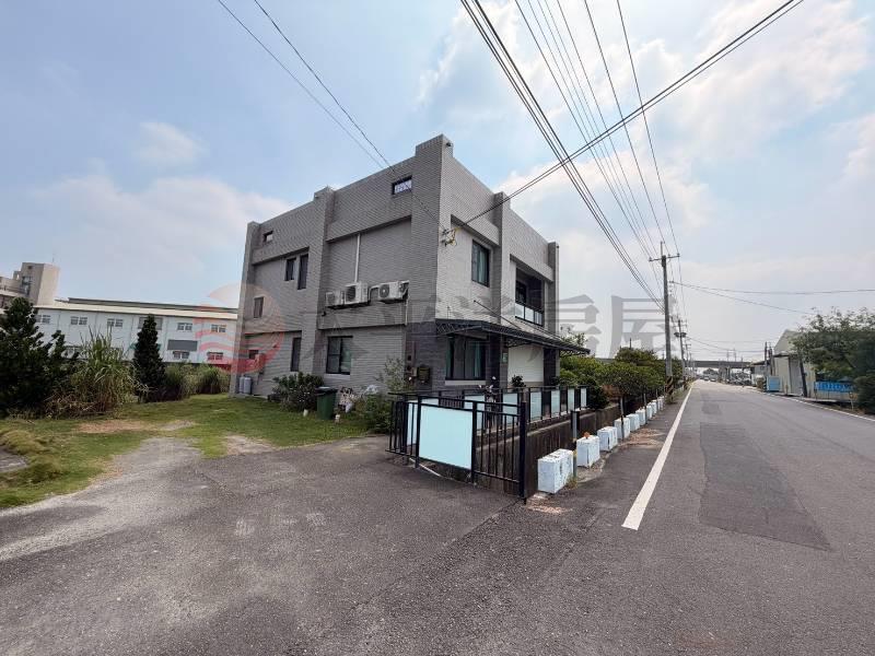 近大灣媽廟合法農舍房屋室內格局與周邊環境