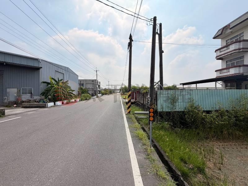近大灣媽廟合法農舍房屋室內格局與周邊環境