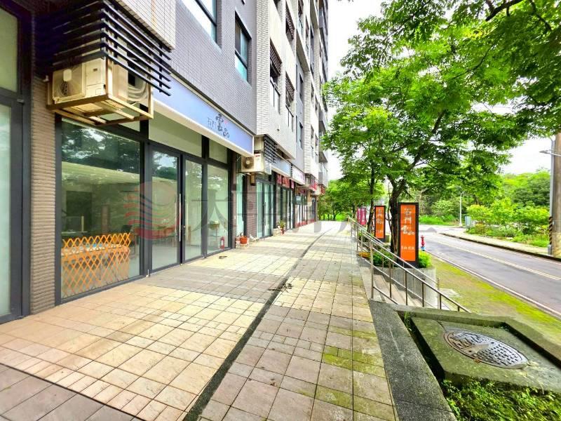 雲品88金店鋪+車位房屋室內格局與周邊環境