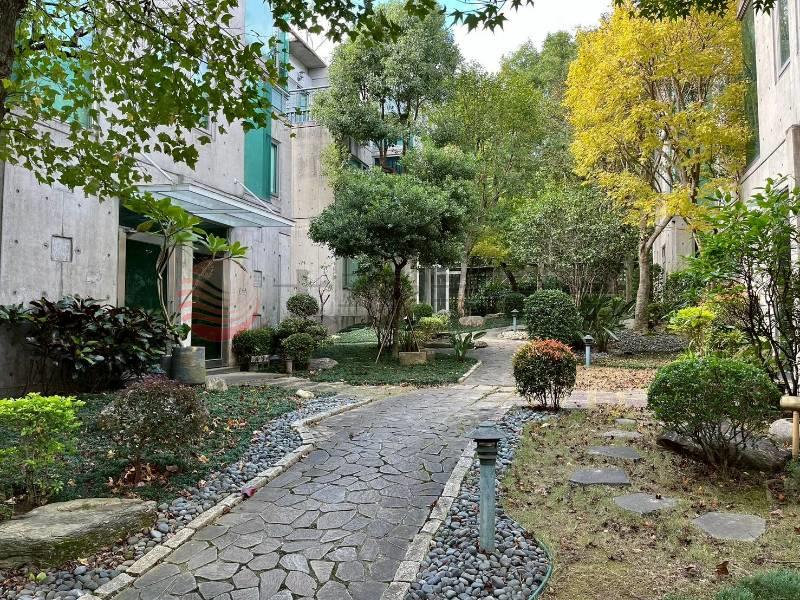清水模花園別墅房屋室內格局與周邊環境