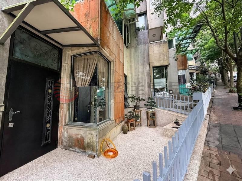 石門稀有愜意重疊別墅房屋室內格局與周邊環境