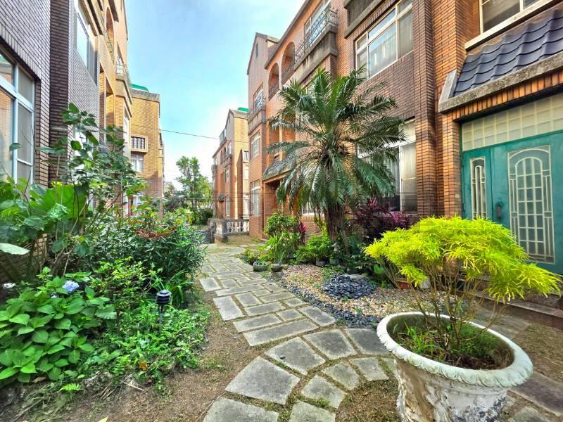 龍潭國中旁拉法葉花園美墅房屋室內格局與周邊環境