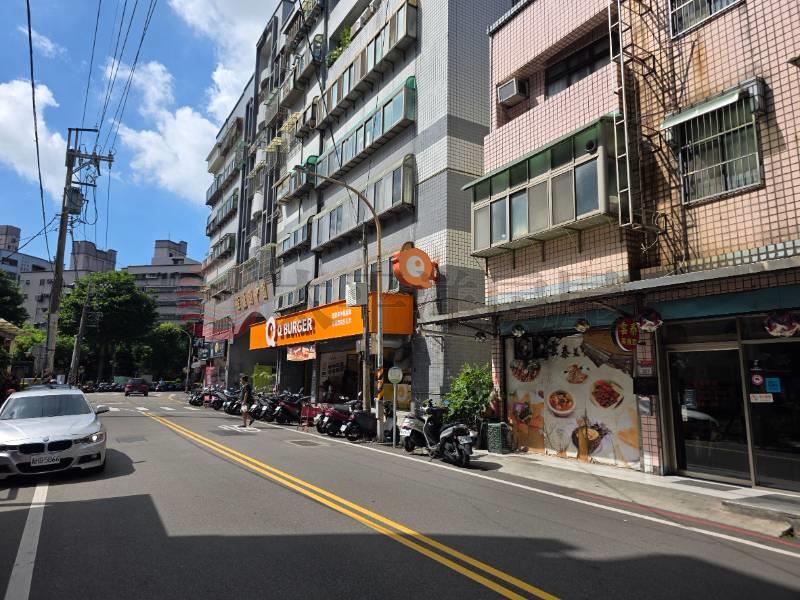 八德大勇國小旁豪氣別墅房屋室內格局與周邊環境