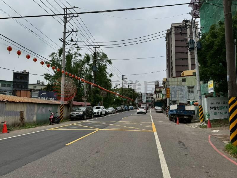 八擴旁正13米路方正建地房屋室內格局與周邊環境