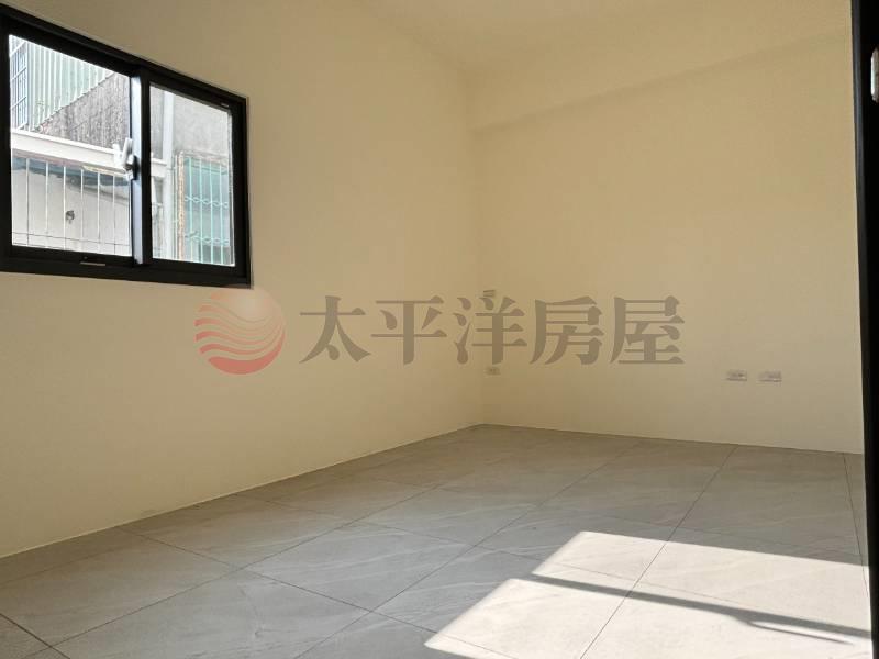 員林西區大面寬全新車墅房屋室內格局與周邊環境