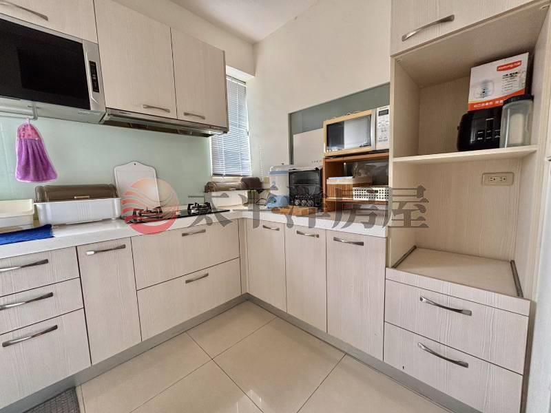 員林火車站前電梯四房華廈房屋室內格局與周邊環境