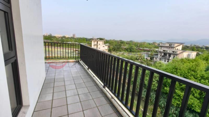 左岸綠景電梯農舍房屋室內格局與周邊環境